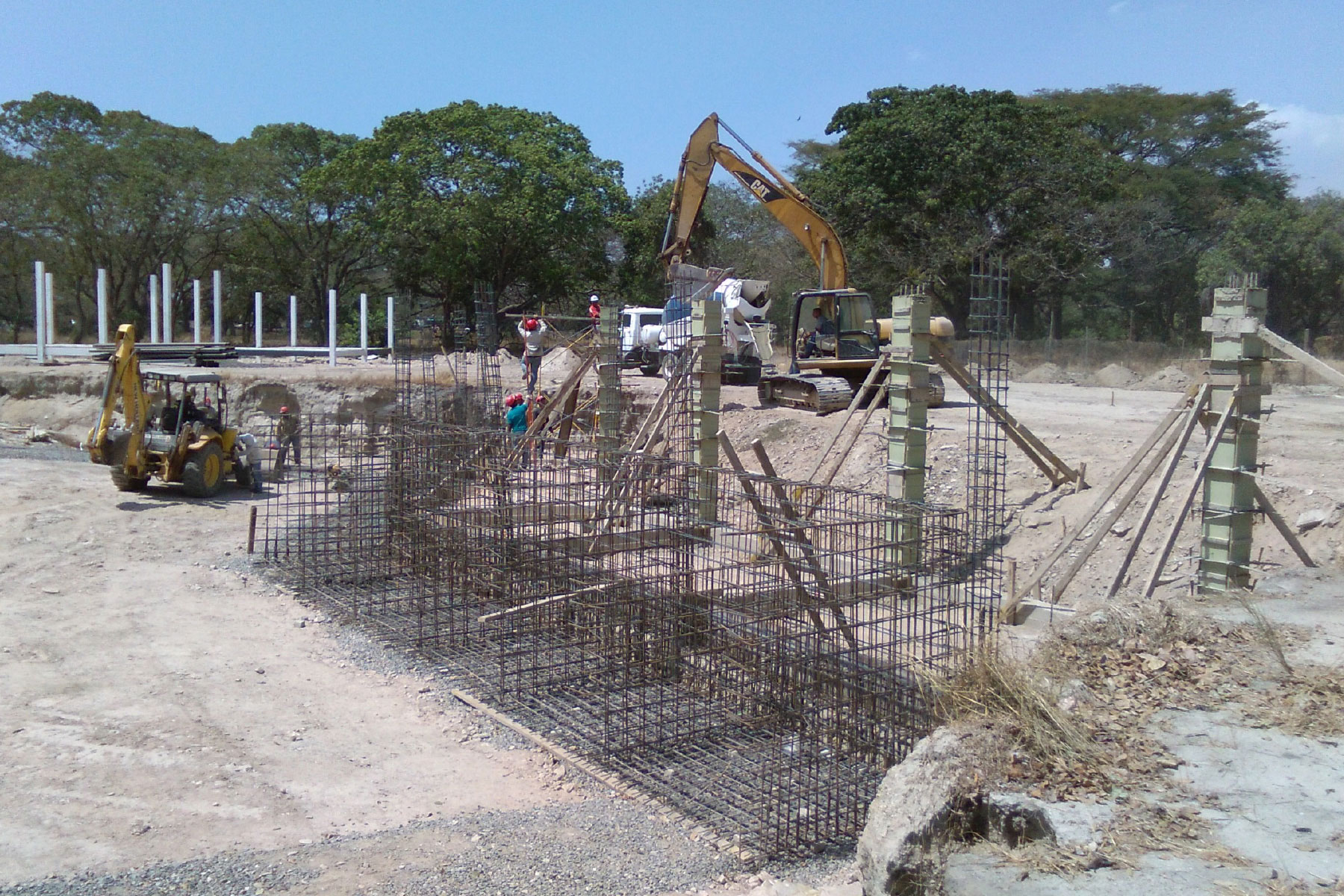 ￼Construcción de celdas en concreto para la sala de bombas de la piscina de olas del Parque El Agua,Estado Aragua. Palo Negro. Venezuela. 2016